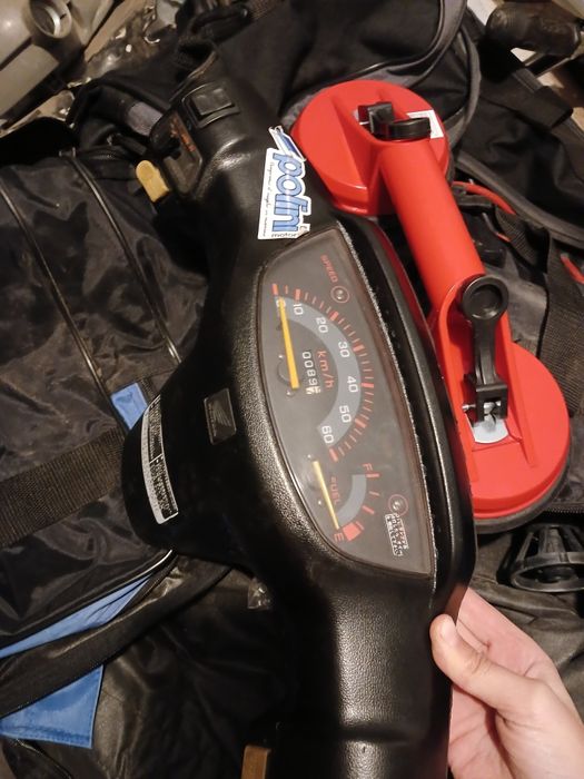 Продам голову с фарой и спидометром