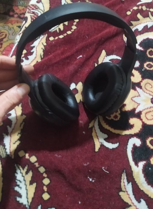 Продам блютуз навушники