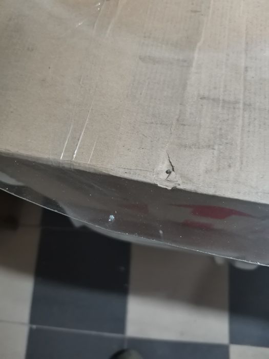 Лобовое стекло, не знаю от чего