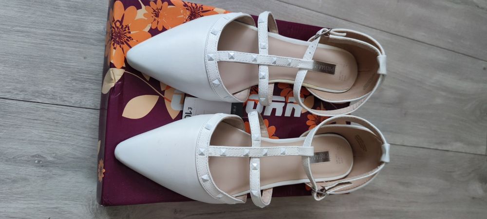 Nowe damskie buty białe rozmiar 40