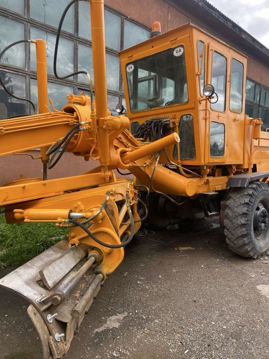 Автогрейдер ДЗ-122