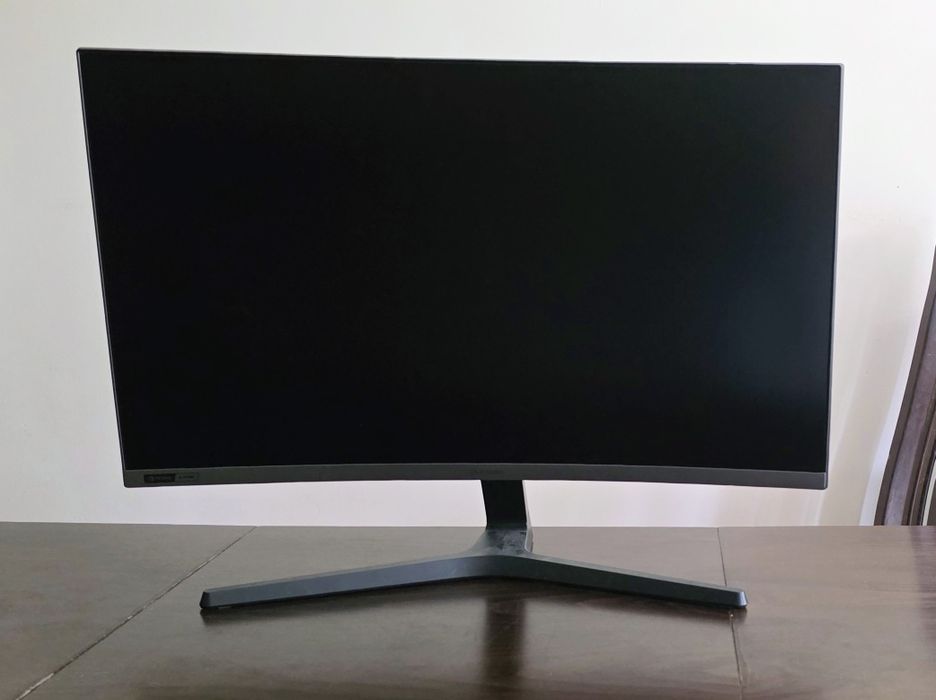 Monitor zakrzywiony Samsung - 27 cali