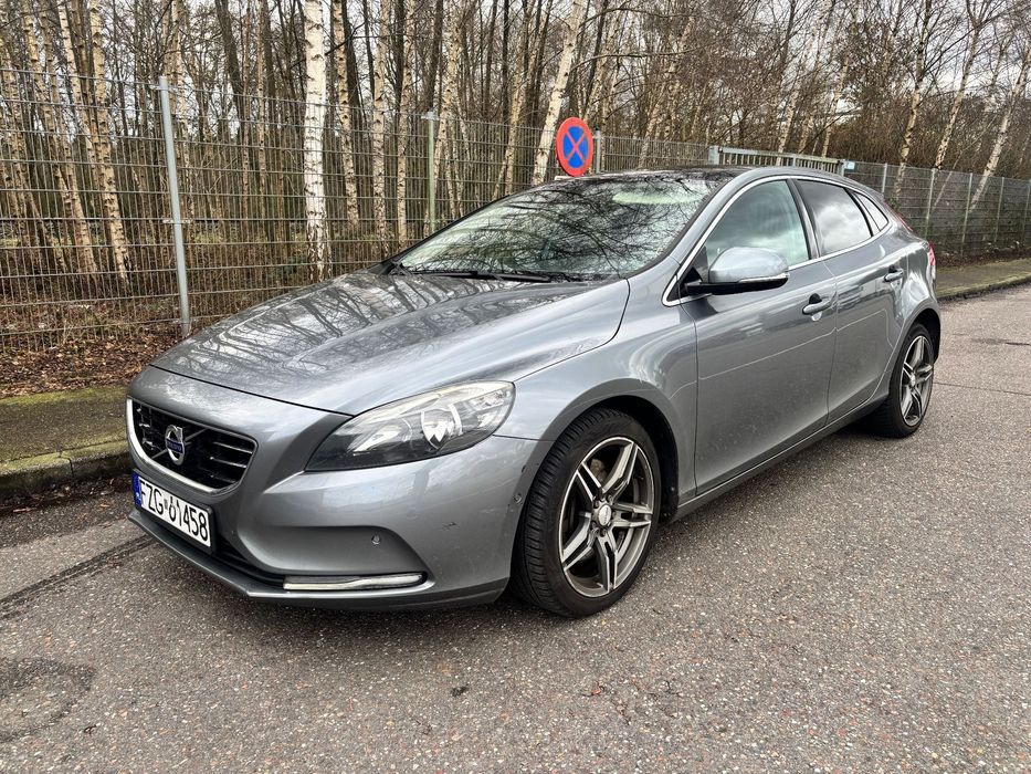 Volvo V40 Volvo V40 2.0 D4 190 KM | Wersja Momentum | Auto sprowadzone z Holandi