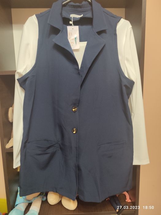 Жіночий брючний костюм