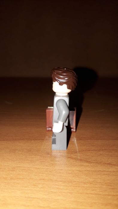 Фигурка LEGO. Якоб Ковальски с чемоданом. Фантастические Твари. Jacob Kowalski. Fantastic Beasts.