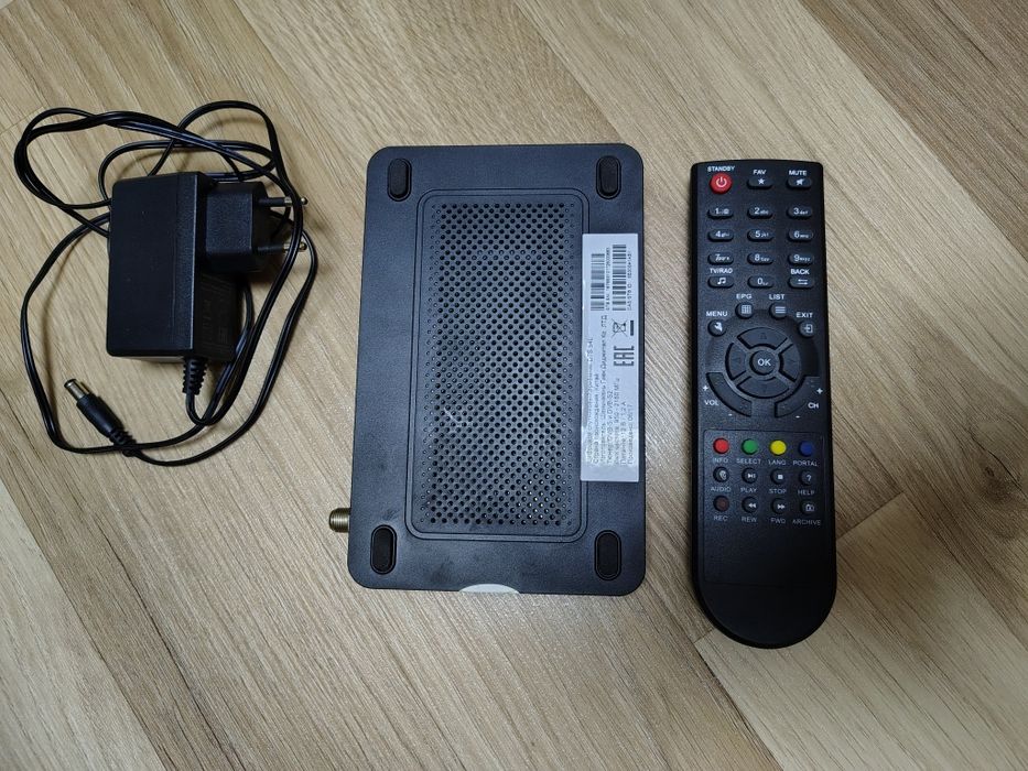 Супутниковий  цифровий  тюнер