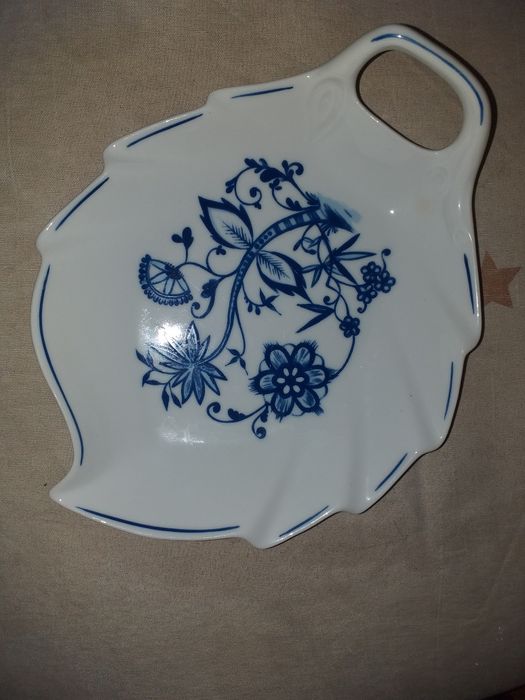 Niemiecka antyczna porcelana liść bez uszkodzen