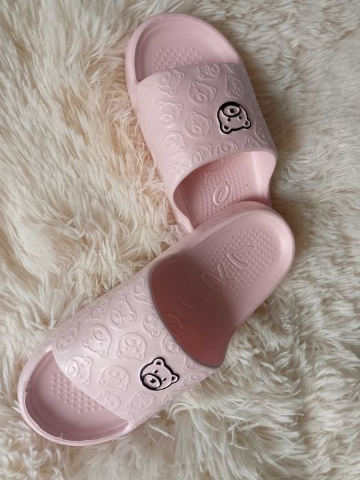 Nowe klapki damskie37