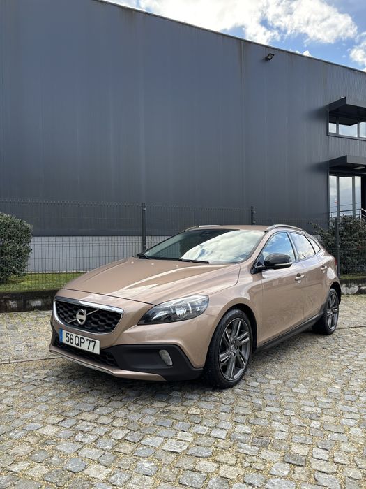 Volvo V40 Cross Country 1.6D 2013 - excelente estado e poucos kms!