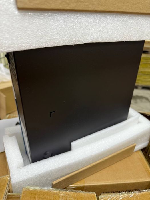 Гібридний сонячний інвертор Easun Power. ..