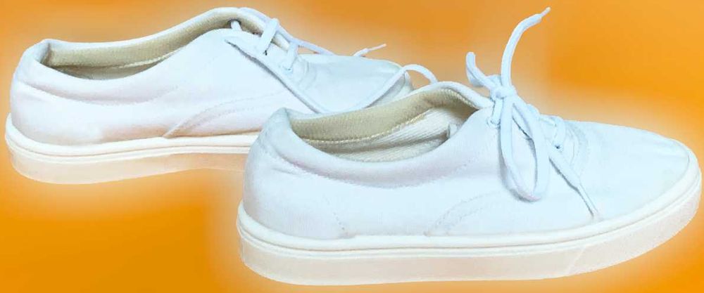 Sapatilhas de Criança em Lona Unissexo Branco, como Novas