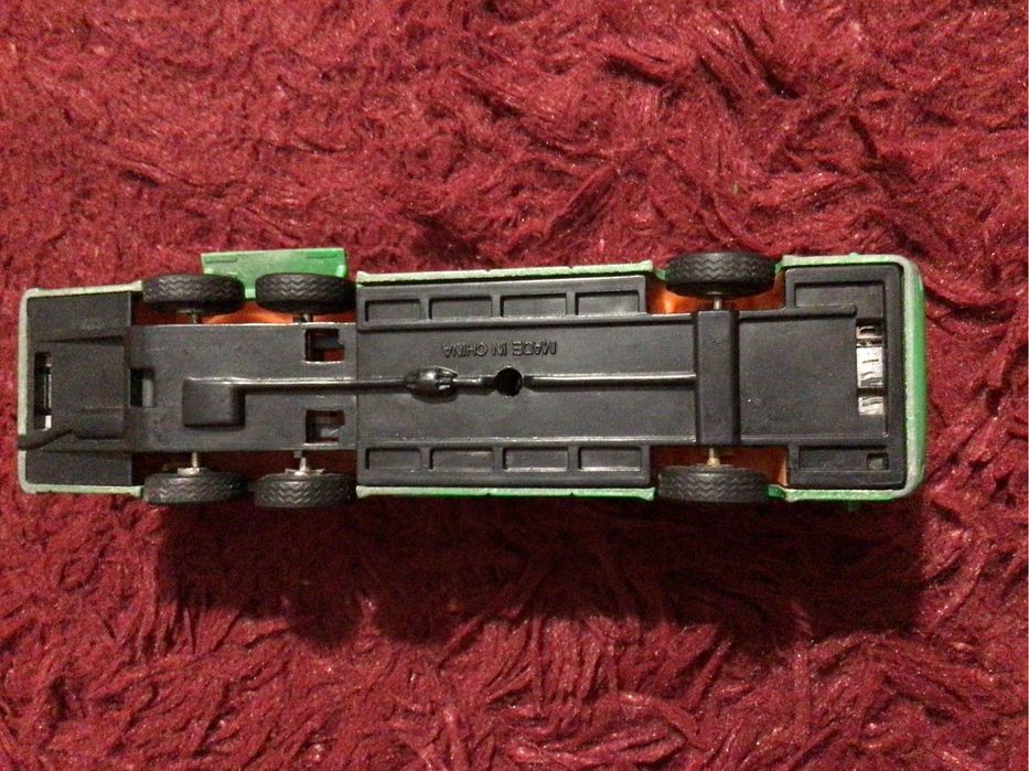 Дитяча іграшка  автобус