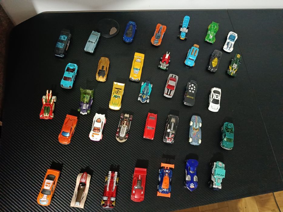 Samochodziki hot wheels