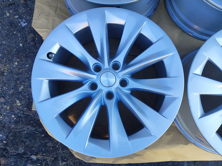 Диск TESLA SR R19 5x120 1059337-00-A 12-20 ET40 8J тесла