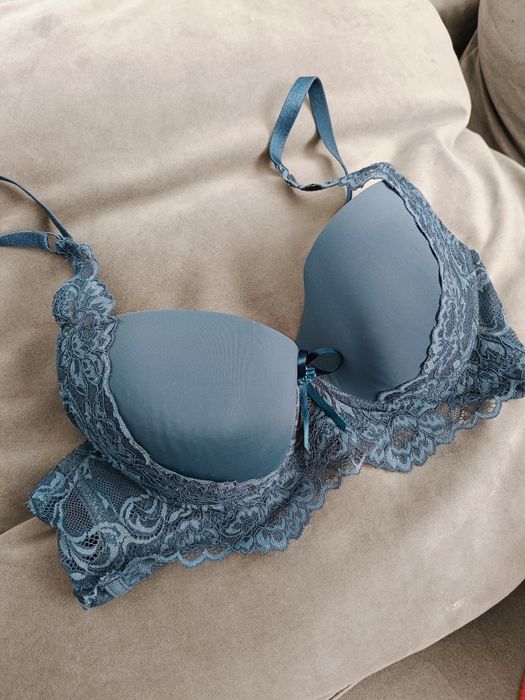 Nowy stanik biustonosz 38 85C koronkowy