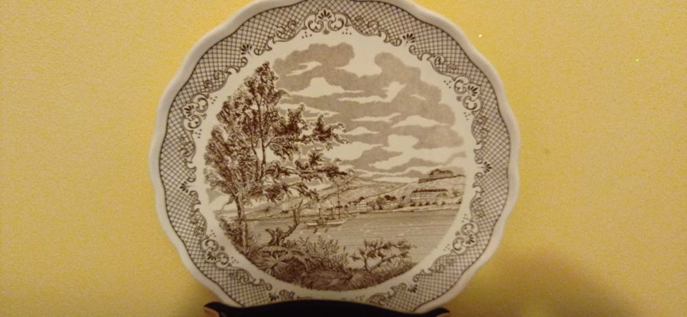 Декоративні тарілки