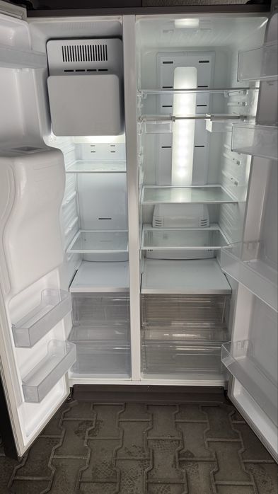 Lodówka Samsung Side by Side RS53K4400SA