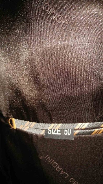 Продам мужской костюм Uomo lardini