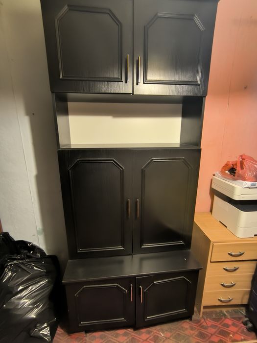 Meblościanka z szafą witryną+wersalka