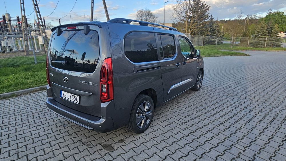 Transport samochodem osobowym - do 6 pasażerów!