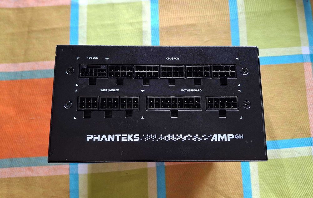 Fonte 750W 80+ Gold Phanteks AMP GH