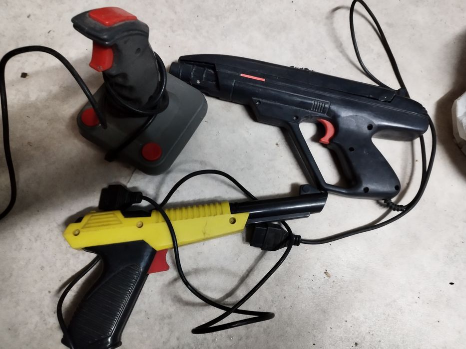 Пістолети до приставки денді