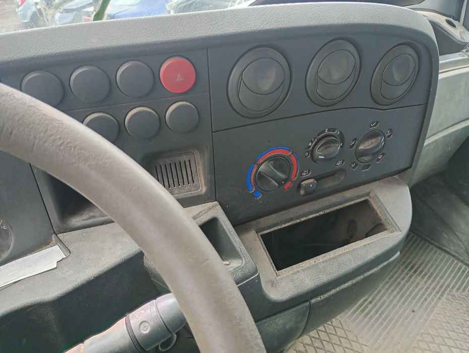 Iveco Daily III 2,8 maska, części transport FV dostawa