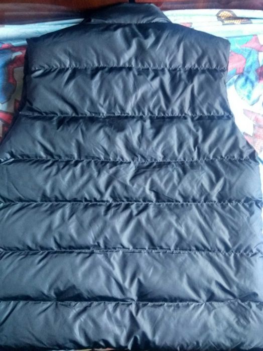 Жилетка чоловіча Moncler.