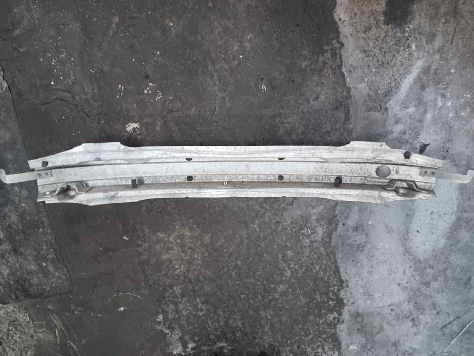 Belka zderzaka audi a4b6