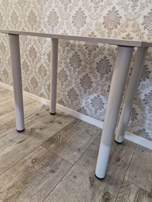 Maly stolik 50x80 nowy