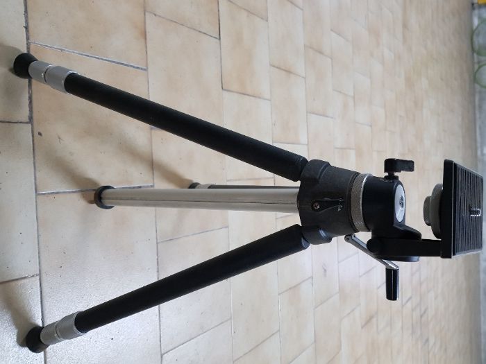 Tripé SONY com elevador para fotografia ou video