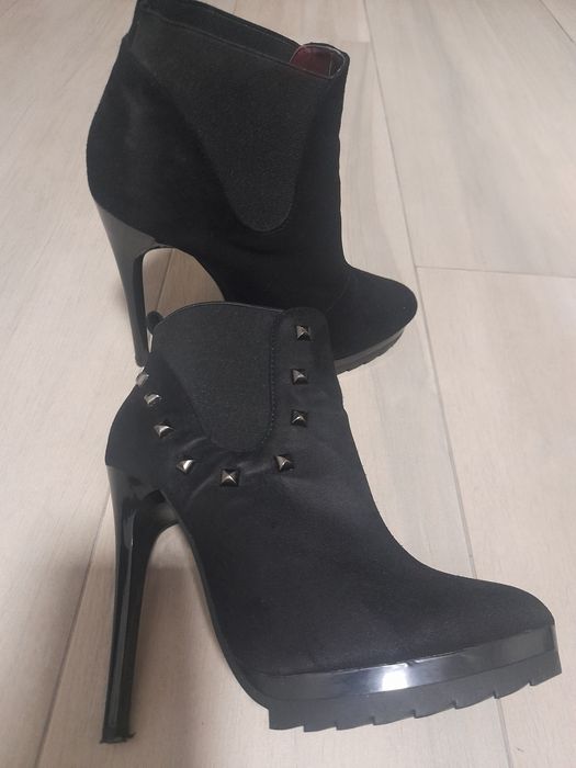 Botas nunca usadas