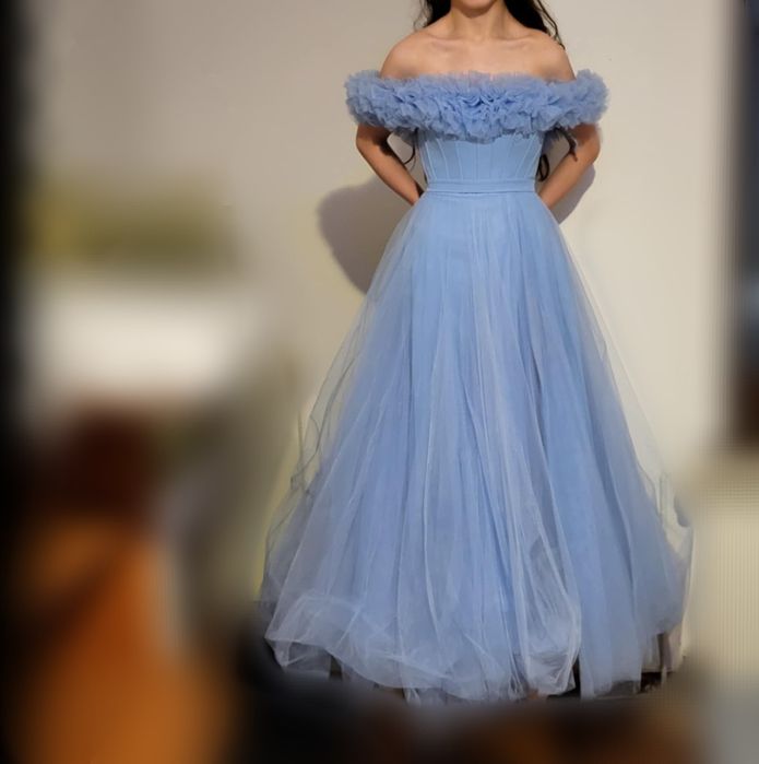 Suknia balowa błękitna gorsetowa studniówka wesele