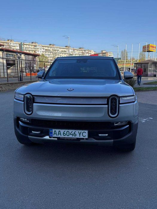 Rivian R1S Launch Edition