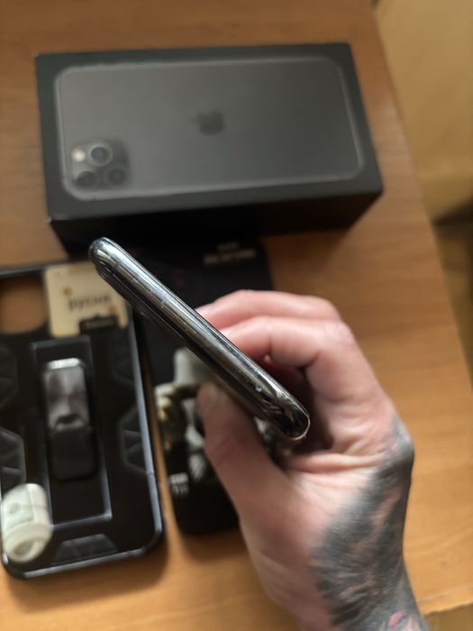 Айфон 11 про макс 64gb Все працює ідеально