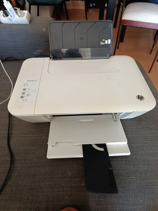 Impressora HP Deskjet 1510 Multifunções – 100% Funcional (Com Tinteiros)Preço: 25