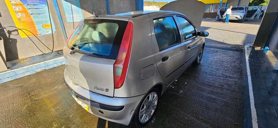Fiat Punto 1.2 HLX - 01