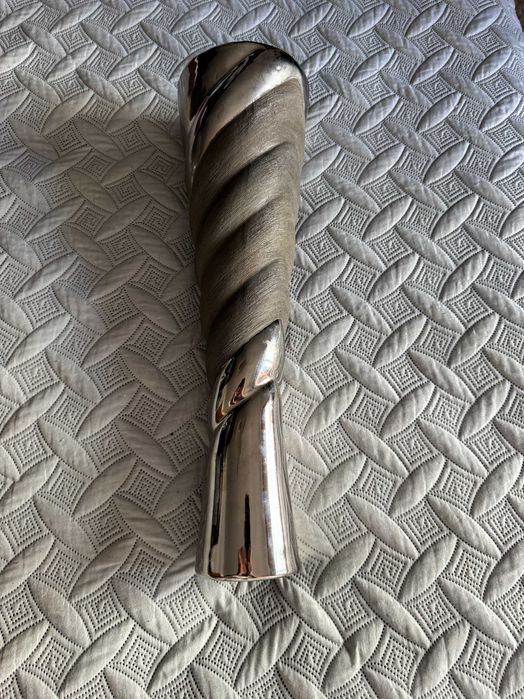 Jarra Decorativa Moderna em Alumínio Prateado