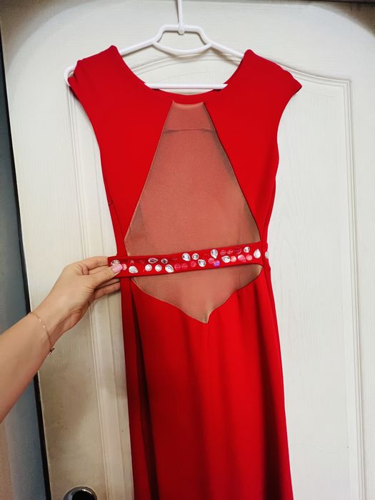 Платье вечернее