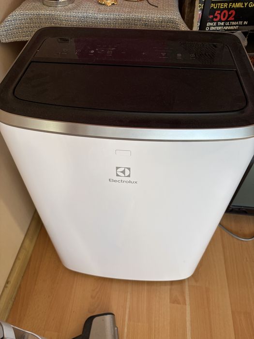 Klimatyzator  przenosny Electrolux EXP340338CW.