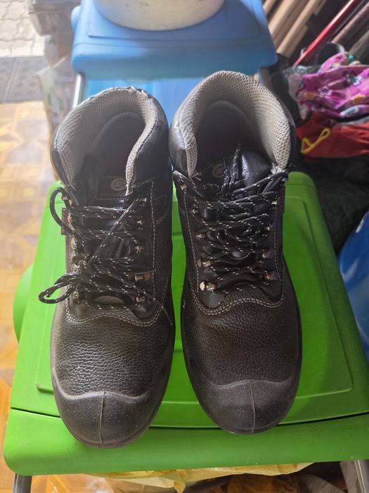Buty r45 Nowe skórzane