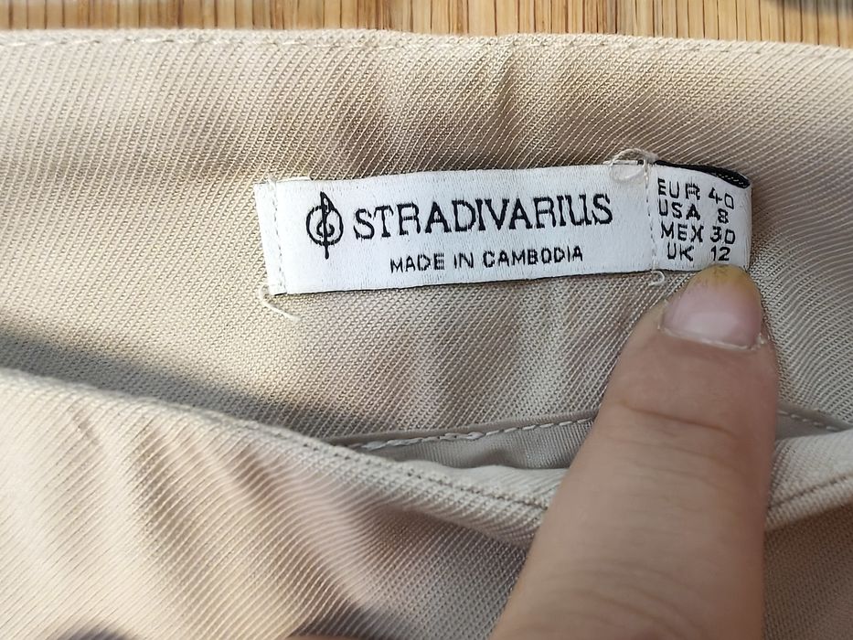 Calção saia Stradivarius