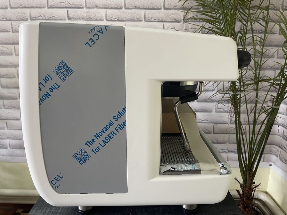 Casadio undici a/2 bianko нова професійна кавова машина