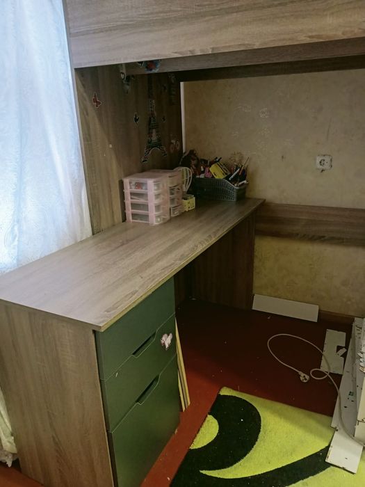 Угол в ідеальному стані, зі зручним матрасом