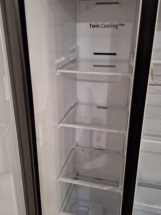 Samsung lodówka RS68N8220B1