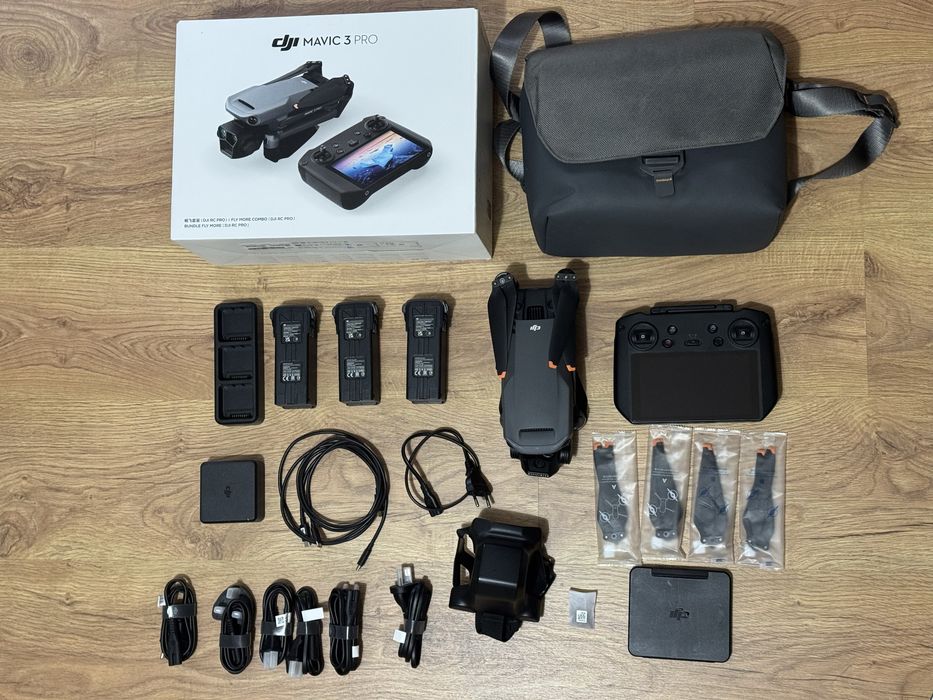 DJI Mavic 3 Pro + Fly more combo