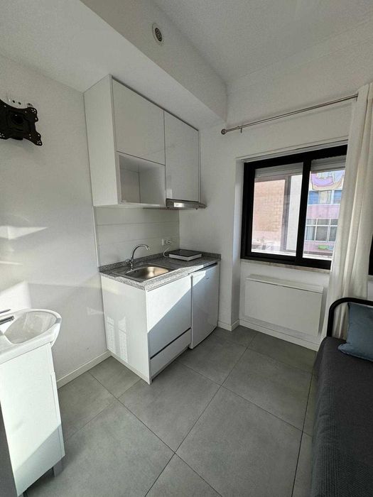 Quarto privado com Copa e WC - Para 1 pessoa (não aceitamos casal)