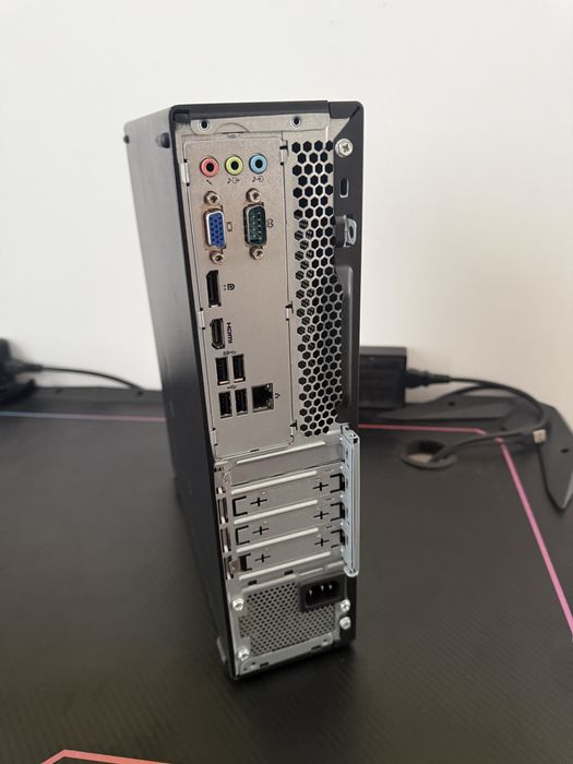 Komputer Lenovo V520S i3