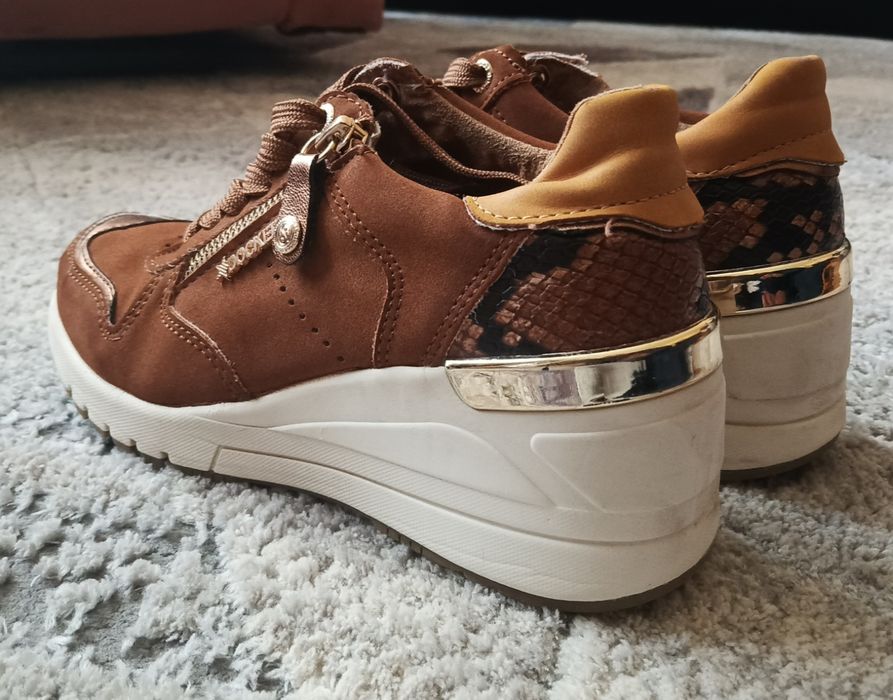 Buty damskie Sneakersy Dockers By Gerli r. 37