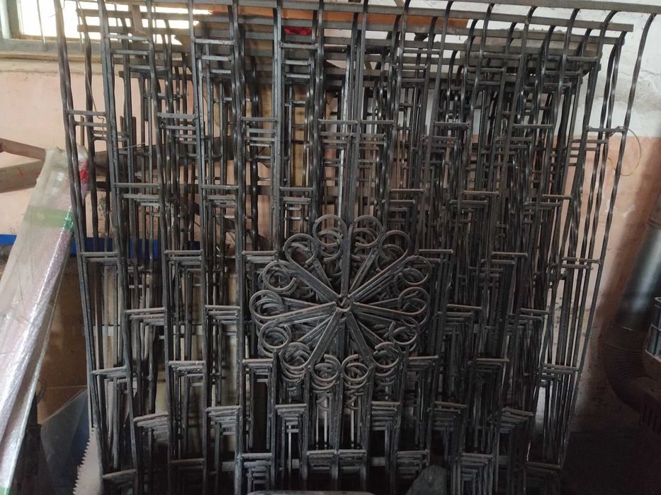 Kraty okienne metalowe